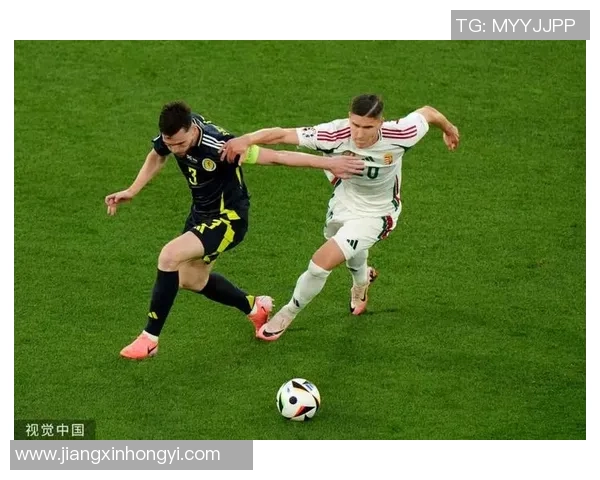 足球场上球星遭遇严重伤情提前离场球迷与队友共同为其祈祷恢复健康