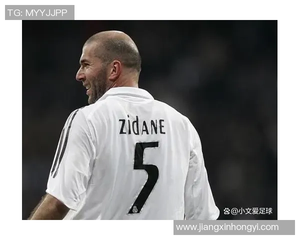 足球巅峰巨星辉煌历程与荣耀瞬间全面回顾